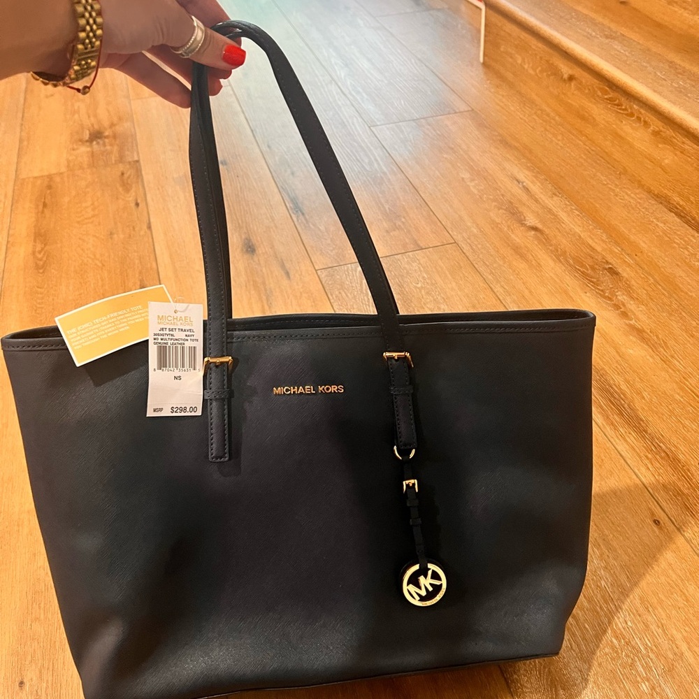 NWT. Michael Kors Navy Structured Tote Bag with Metal Hardware - Picture 6 of 6